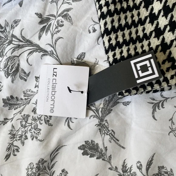 Liz Claiborne hounds tooth jacket - Picture 3 of 4